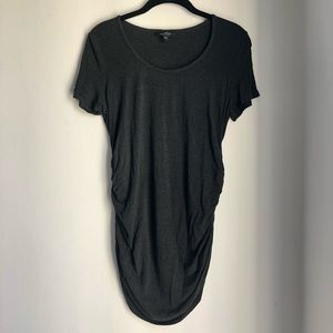 A Pea in the Pod scoop neck tee